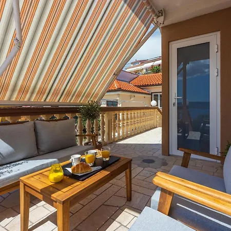 Vithea ツリクヴェニツァ